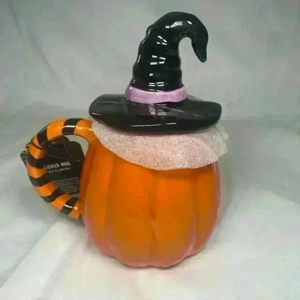 Halloween mug of a pumpkin with witches hat lid - Picture 2 of 3